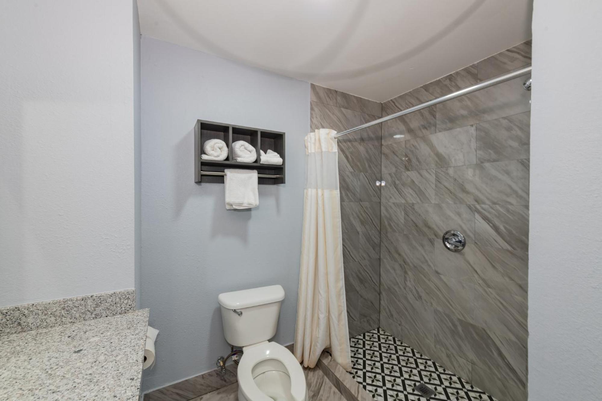 Jamestown Inn & Suites ريفرديل المظهر الخارجي الصورة