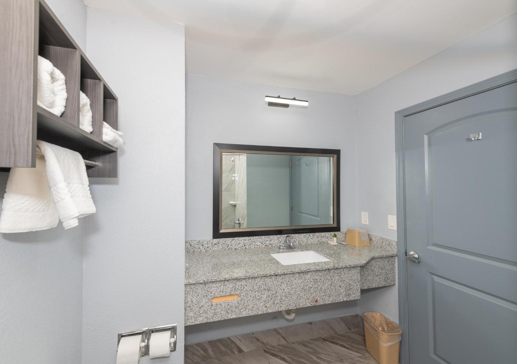 Jamestown Inn & Suites ريفرديل المظهر الخارجي الصورة
