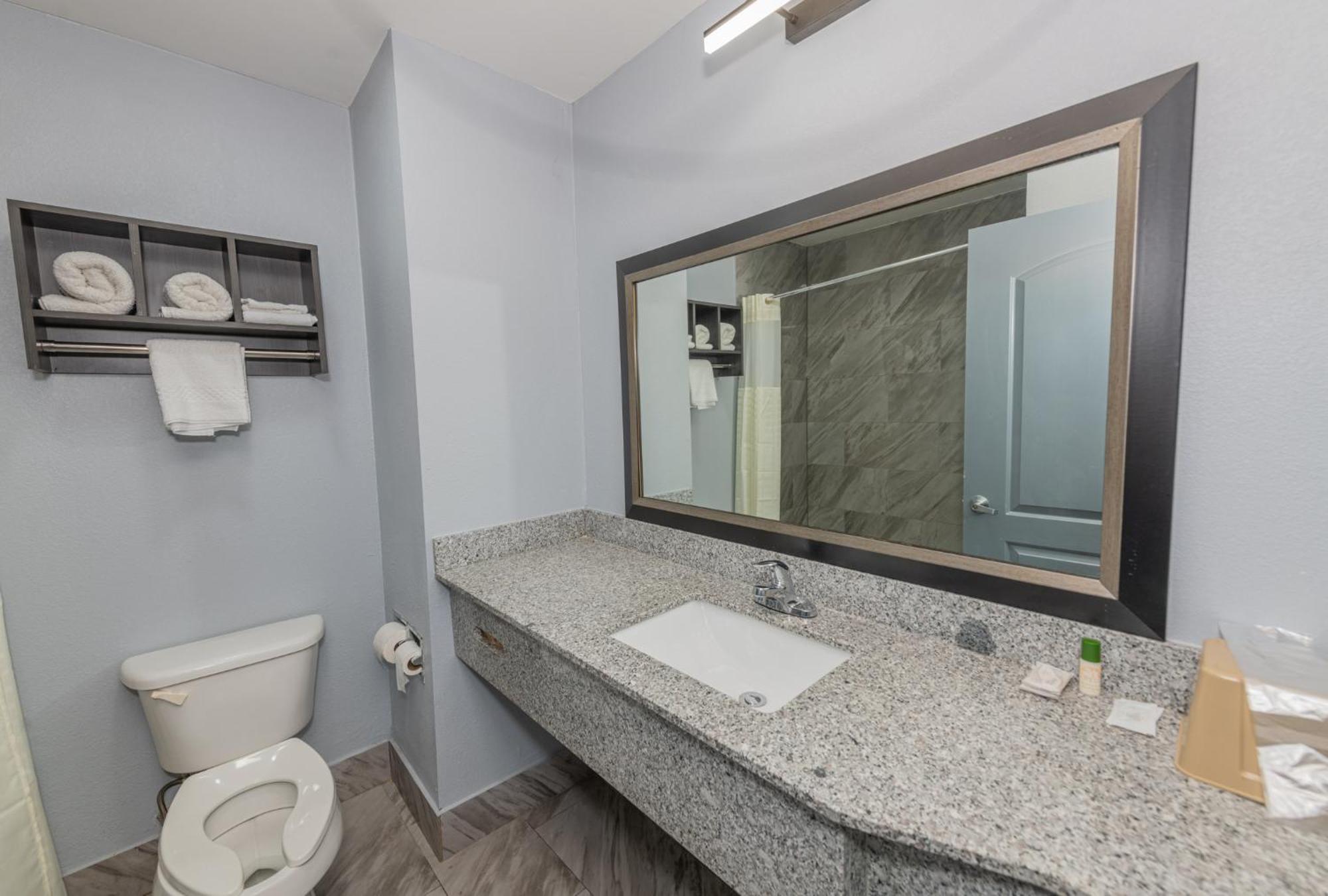 Jamestown Inn & Suites ريفرديل المظهر الخارجي الصورة